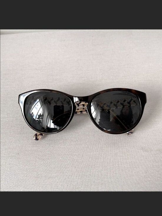 Tory Burch Tortoise Shell Black shade Sunglasses Monogram Pattern Prescription